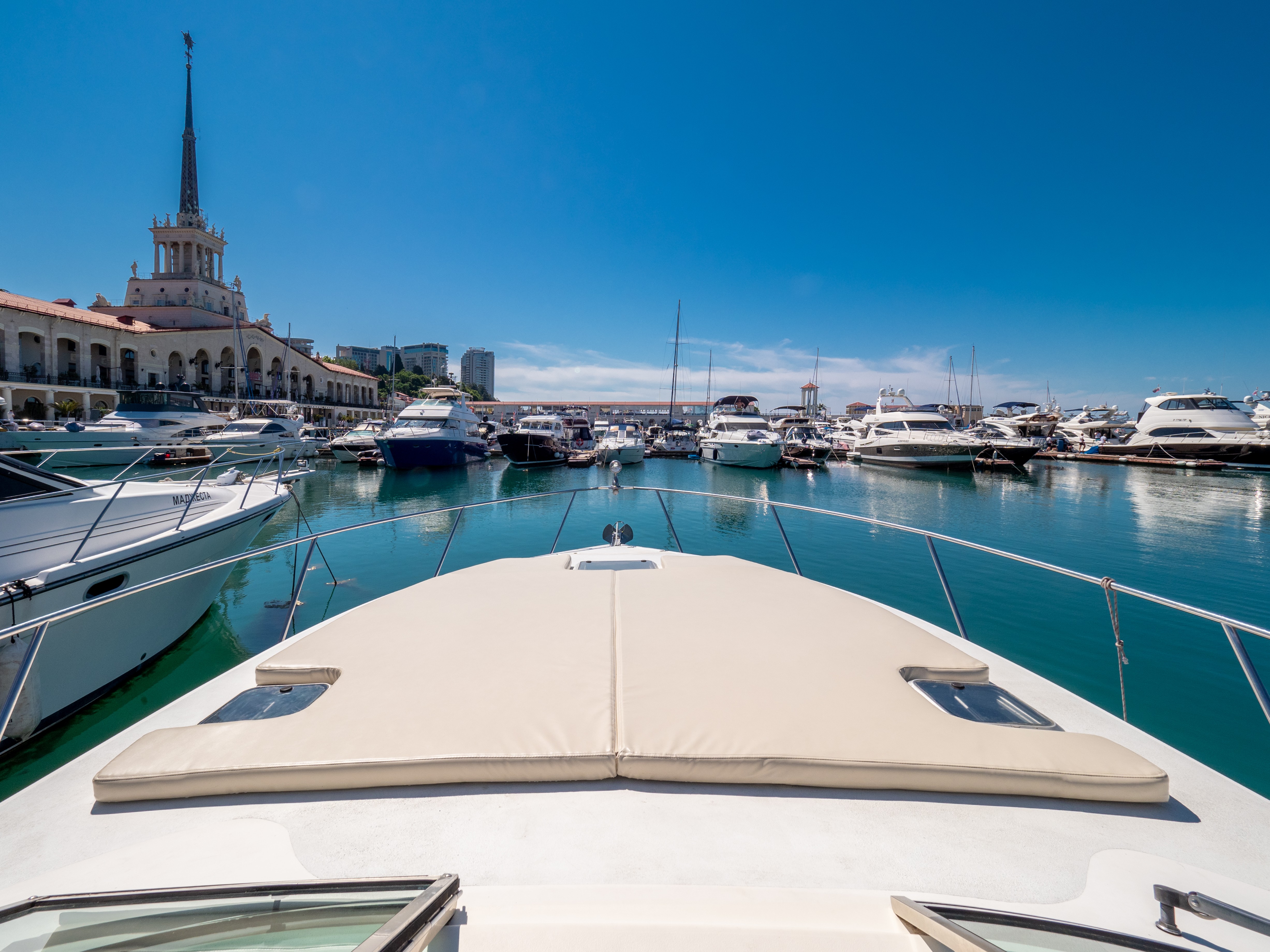 ЭЙСБЕР Катер аренда 9 мест